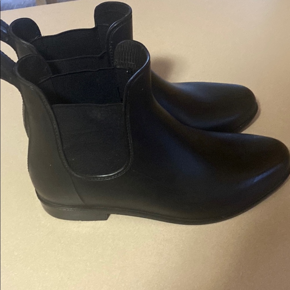Black Boots
